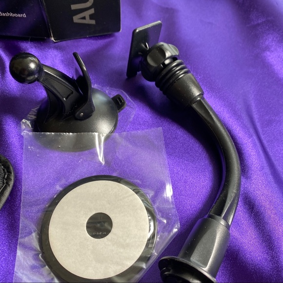 📌Accessory Power AutoDASHMOUNT USA GEAR Cell Phone Mount - Picture 4 of 12